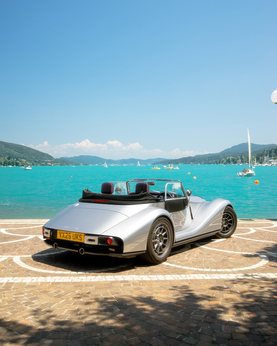 Supersport basking in the sun ☀️
 
With its mohair soft top folded away, Supersport transforms into a stripped-back convertible built for roof-down adventures. 

Discover more features at morgan-motor.com/models/supersp… 

📸 Flashed Media #Morgan #Supersport #SoftTop #LakeWörthersee