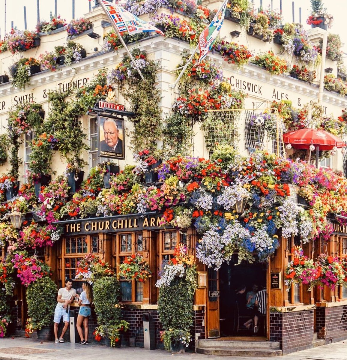 Wishing everyone an enjoyable beery weekend, supporting our much loved pubs, clubs and bars. 🍻👏👍😀
This week’s pub photo is the iconic and historic, The Churchill Arms, London. ❤️