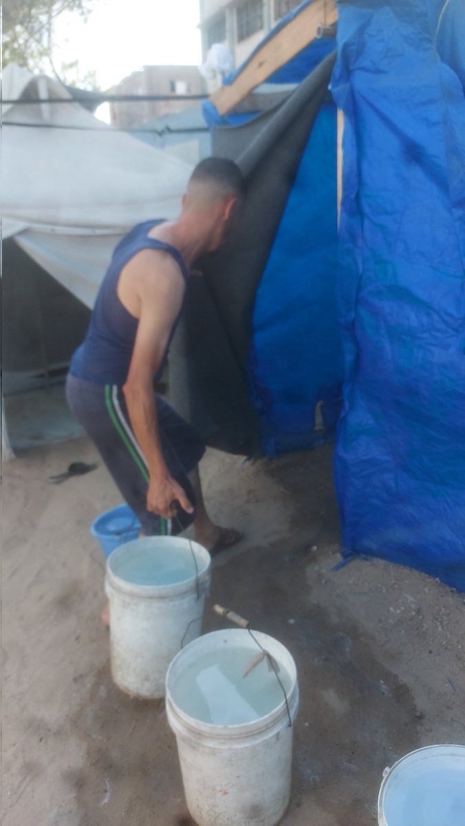 This is our suffering in Gaza, where we bring water for my mother and brother from a far away area because of the scarcity of water in our tents. Please help me and my family to buy water. My campaign is weak and I have not received donations. chuffed.org/project/128103…