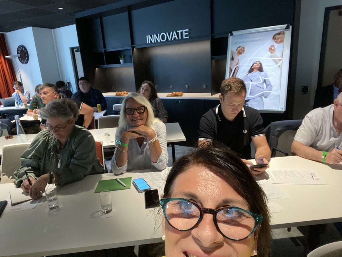 ParodiClemence's tweet photo. 🔴🟡 Un week-end studieux à Paris avec IFOREL, l’institut de formation des élus locaux pour renforcer nos compétences au service de nos compatriotes.
La région PACA est pleinement mobilisée !
Ce matin avec mes collègues @EleonoreBez et Nathalie Chevillard élues enracinées ! https://t.co/dyBTqEE0kS