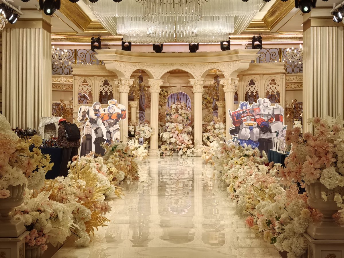 Relti_AH's tweet image. #megop #Transformers #OptimusPrime #Megatron #mop
megatron & optimus prime 's wedding💗
