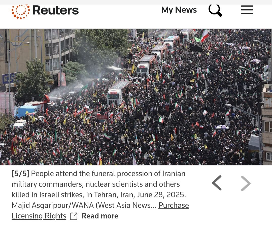 mohamadlesani's tweet image. پیام قوی مردم ایران در رسانه های جهان منتشر شد
بی بی سی از جمعیت عظیم (huge crowds)، سی ان ان از جمعیت زیاد (large crowds) و رویترز بر خلاف معمول رسانه های غربی که معمولا از "صدها" و برخی اوقات "هزاران" تیتر میزنند در زیرنویس عکس جمعیت نوشت: "مردم حاضر شدند"