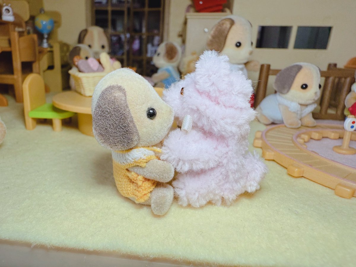 kumotan0101's tweet image. はじめてのモールドール🧸

うまくいくかわからないから専用の目と鼻買ってなくて、とりあえず家にあったビーズで許してもらった🤫