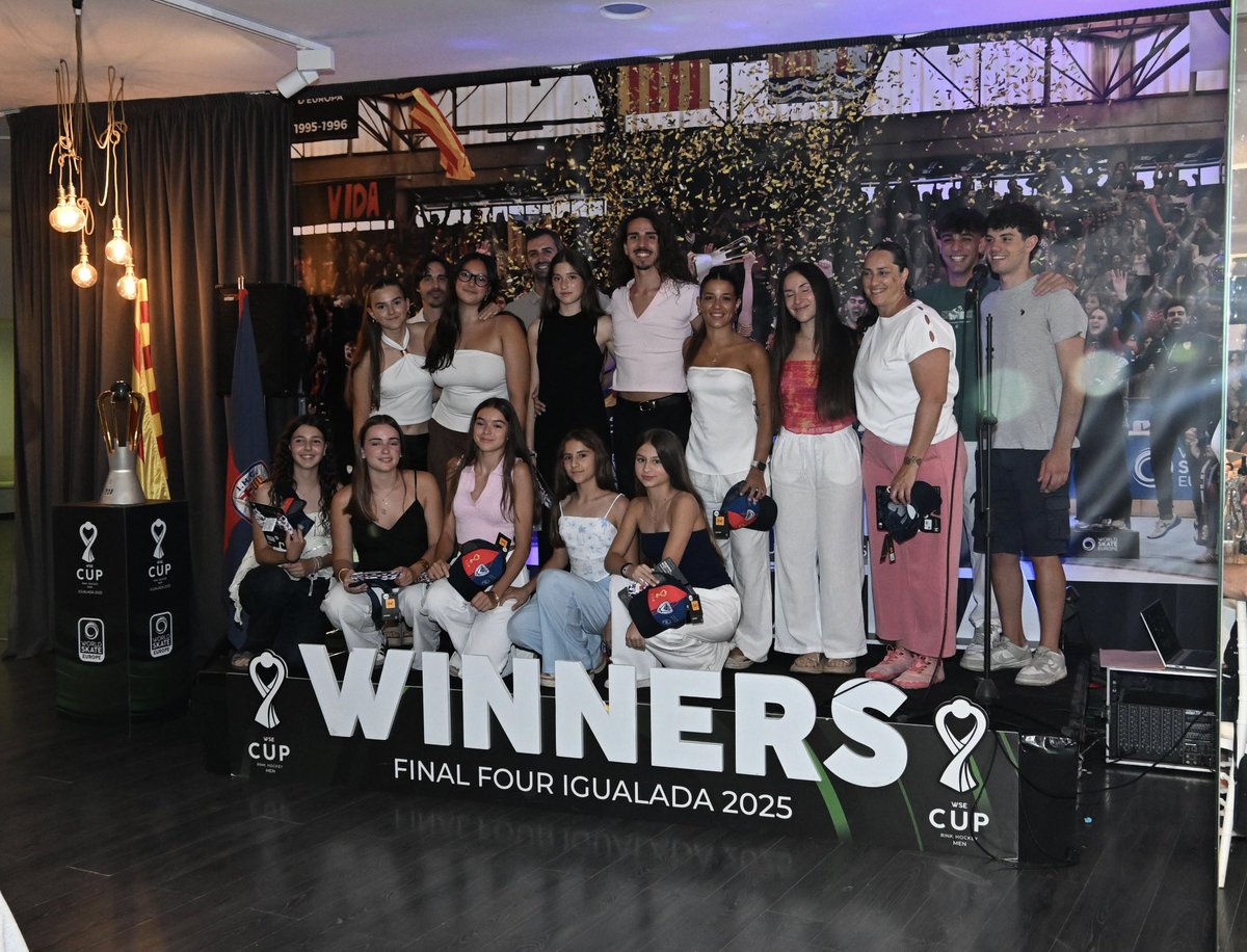 Marc Castells (@marccastells) on Twitter photo Amb un sopar de germanor, la gran família de l’<a href="/IgualadaHC/">Igualada Hoquei Club</a> va tancar ahir una gran temporada amb tots els seus equips.
Gràcies per fer-nos-en partícips i moltes gràcies a la Junta, equip tècnic, jugadors, famílies, patrocinadors i Front Tauró per a fer-ho possible! Amb un sopar de germanor, la gran família de l’<a href="/IgualadaHC/">Igualada Hoquei Club</a> va tancar ahir una gran temporada amb tots els seus equips.
Gràcies per fer-nos-en partícips i moltes gràcies a la Junta, equip tècnic, jugadors, famílies, patrocinadors i Front Tauró per a fer-ho possible!