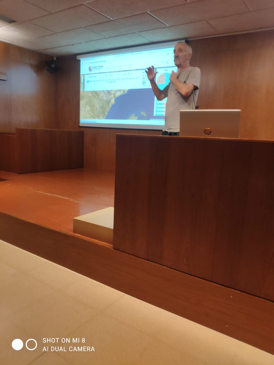 Ahir a la Biblioteca Central d’Igualada “Conèixer les Orenetes”, on s’ha exposat les seves característiques, que són espècies protegides, tant elles com els seus nius, que són uns grans consumidors d’insectes i quines podem observar a l’Anoia. <a href="/VeuAnoia/">La Veu de l'Anoia</a> <a href="/RadioIgualada/">Ràdio Igualada • 103.2</a>