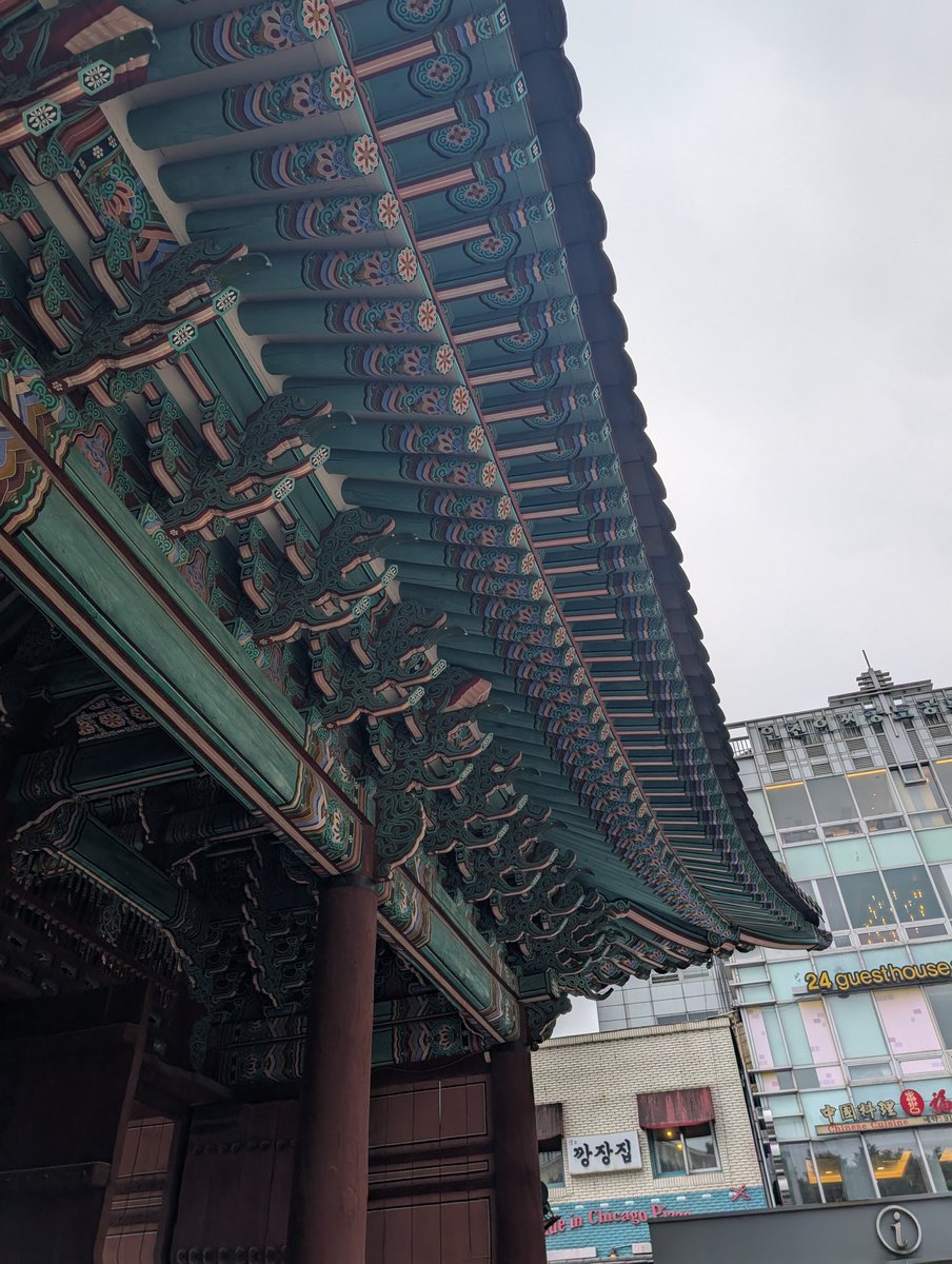 Stefania_druga's tweet image. Such a joy to visit South Korea again! Thank you for the invitation @SeoulMetaWeek ! Will definitely be back soon as it's only a short flight from Tokyo.