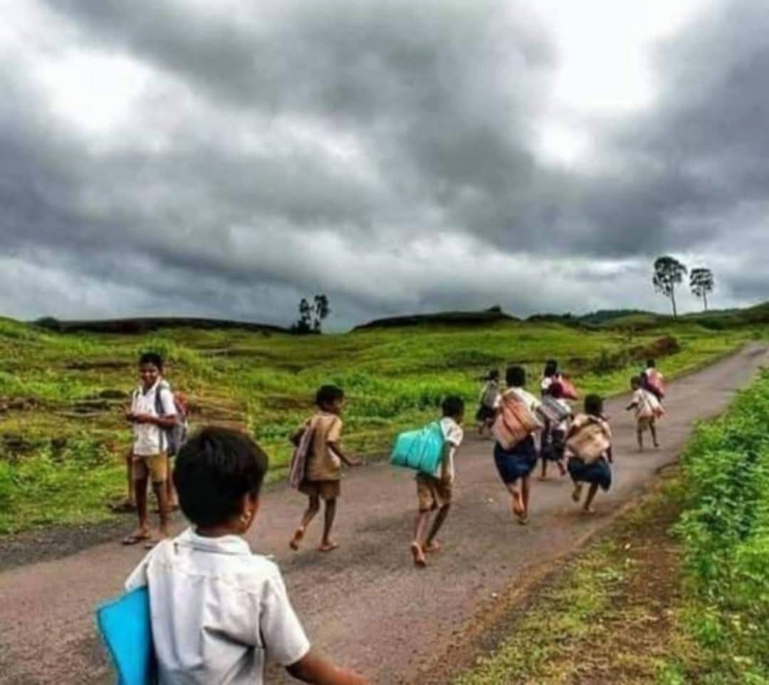 मराठी पुस्तकं आणि मराठी शाळा ..❤️