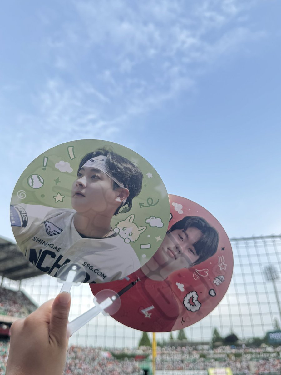 부채 부자가 도ㅣ❤️
옙흔 부채 감사합니댜🥹