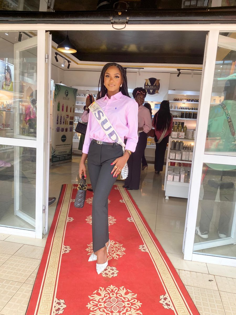 Retour en images sur la troisième journée de mise au vert : nos Miss sont-elles magnifiques ?
#Misscameroun2025
#Cameroun
#Cameroon