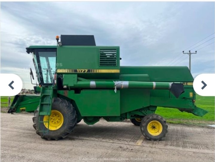 John Deere 1177 combine
