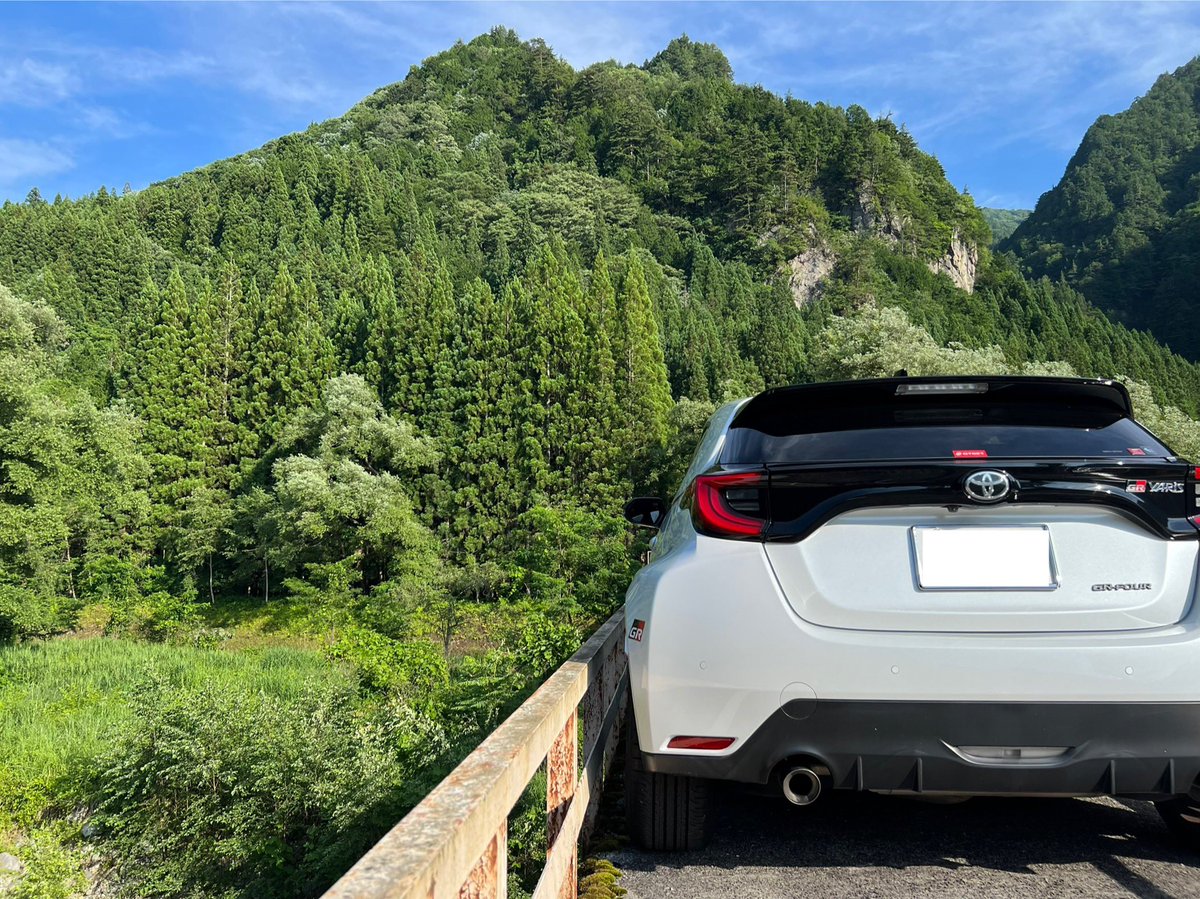 dydt_Nao's tweet image. この橋おいもばしっていう可愛い名前なんだけど、こんなアニメで初心者が迷い込んじゃうみたいな橋が現実にあったとはw　板金7万円コースへの誘い