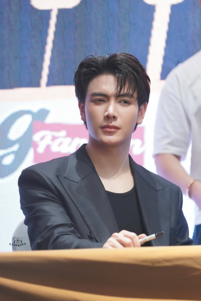 อยู่ในโหมดงอแง 🥹🤏🏻
JOONG ALWAYS SHINE 
#JoongFansignMeetYouInTheSHine
#JoongArchen #จุงอาเชน <a href="/ChenRcj/">อันโดรเมด้า ชุน</a>