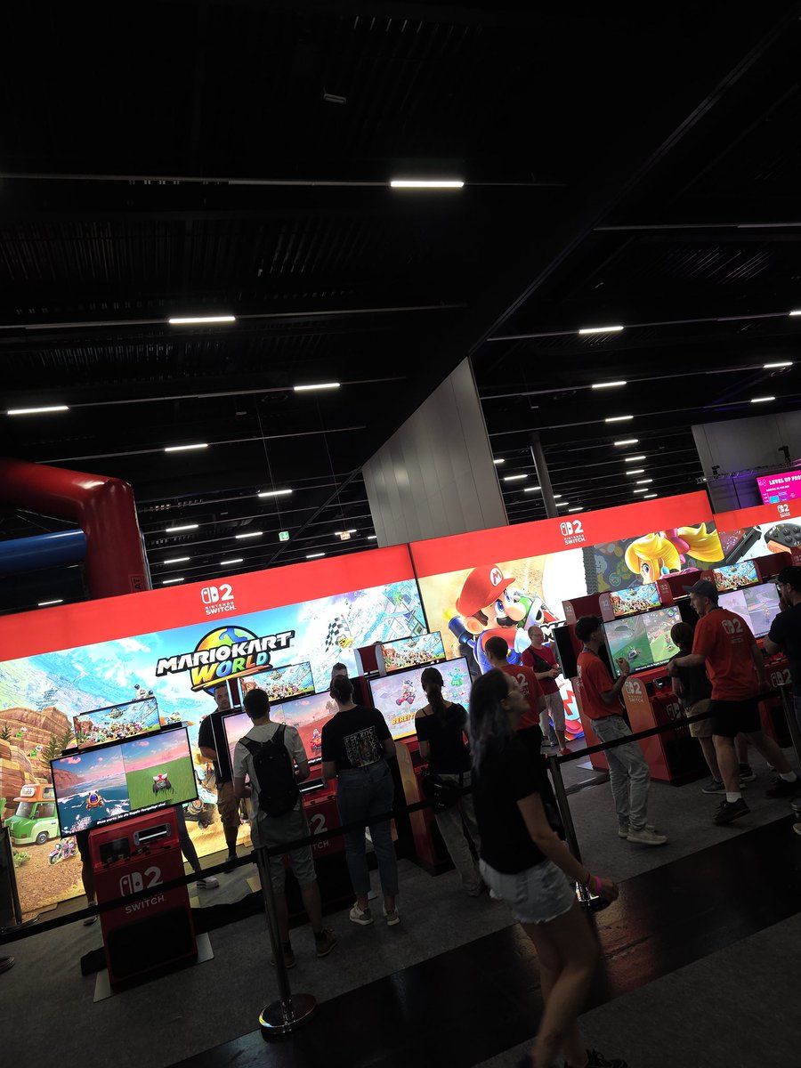 Pat_LNP's tweet photo. Heute in #Salzburg auf der #LevelUp. Auch #Nintendo hat einen Stand mit unter anderem #DonkeyKongBananza. 🫠😊 https://t.co/YduN6karnO