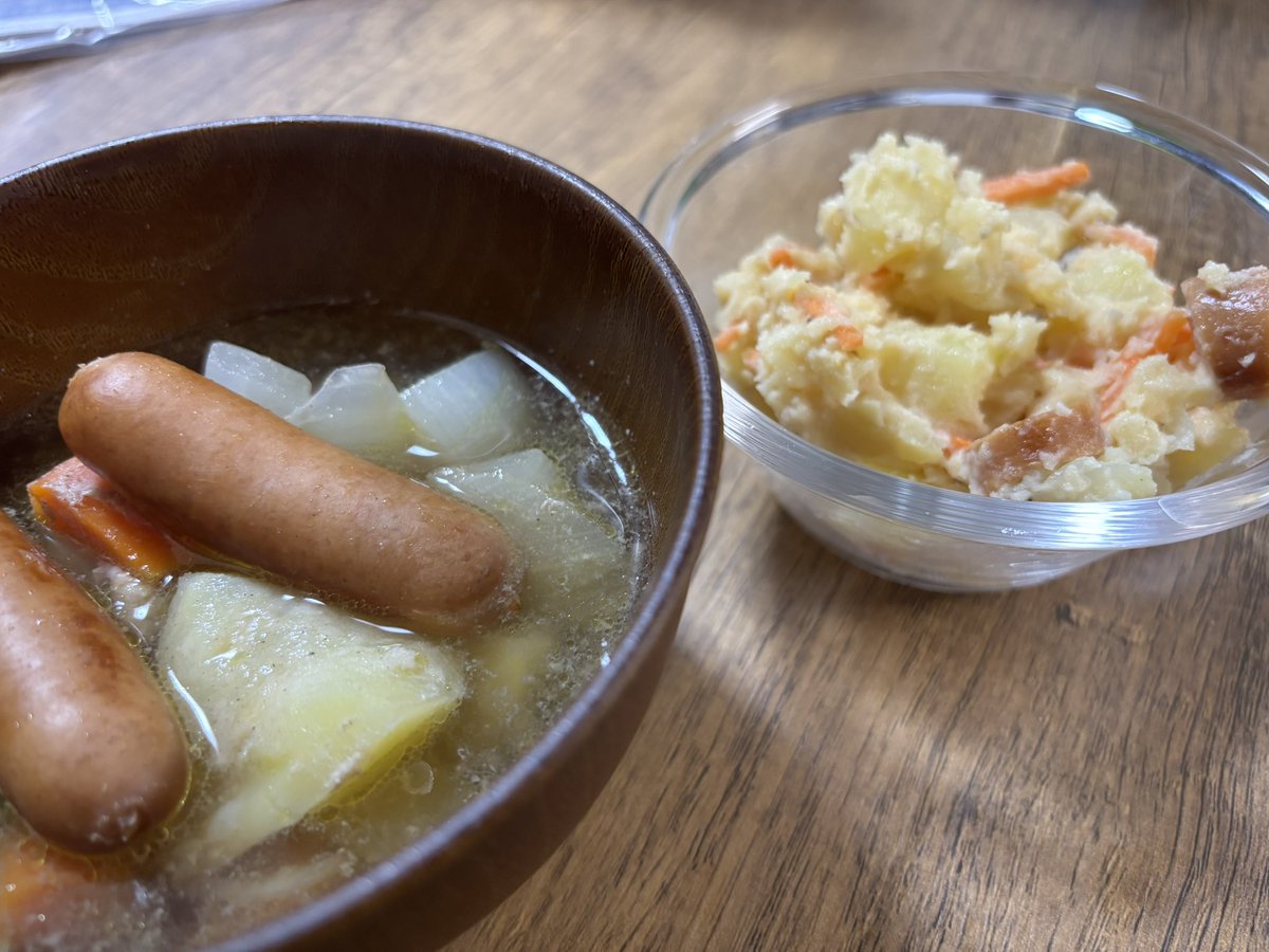 #ヤナギメシ
ポトフとポテトサラダ