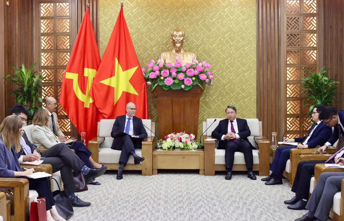 A productive and touching farewell week in 🇻🇳 for Ambassador Steil! He met with State President Luong Cuong, Minister of Justice Nguyen Hai Ninh, Minister of Public Security General Luong Tam Quang; the 🇻🇳 🇨🇦 Parliamentary Friendship Association, &amp; the Union of Friendship Orgs.