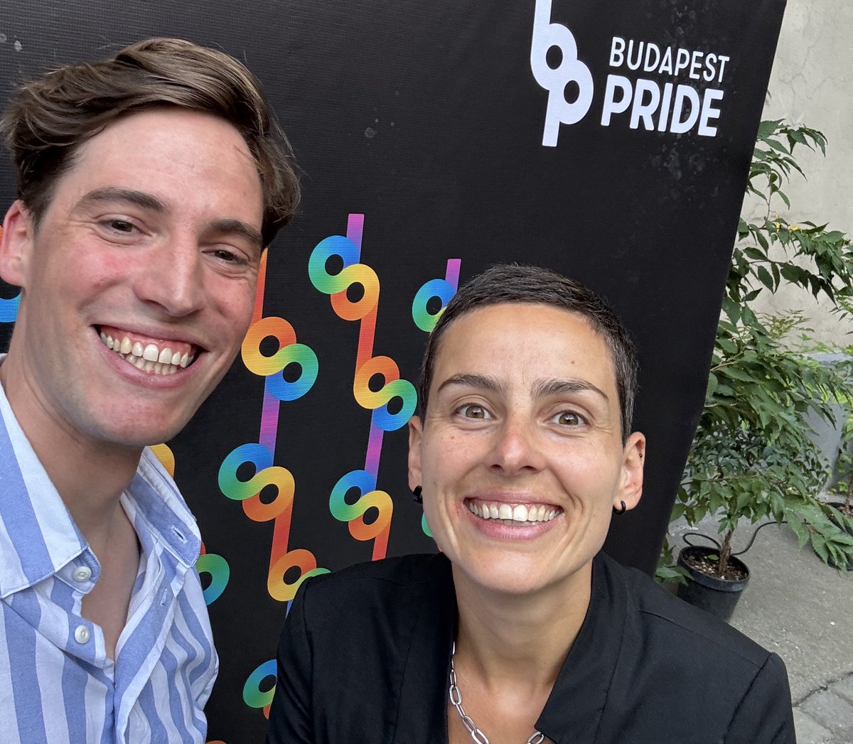 For thirty years, the #BudapestPride was a celebration of love and equal rights. Now it is under threat of being forcefully eradicated. Together with <a href="/DelphineHouba/">Delphine Houba</a>, I represent the City of #Brussels in this European fight for equal rights. 🏳️‍🌈