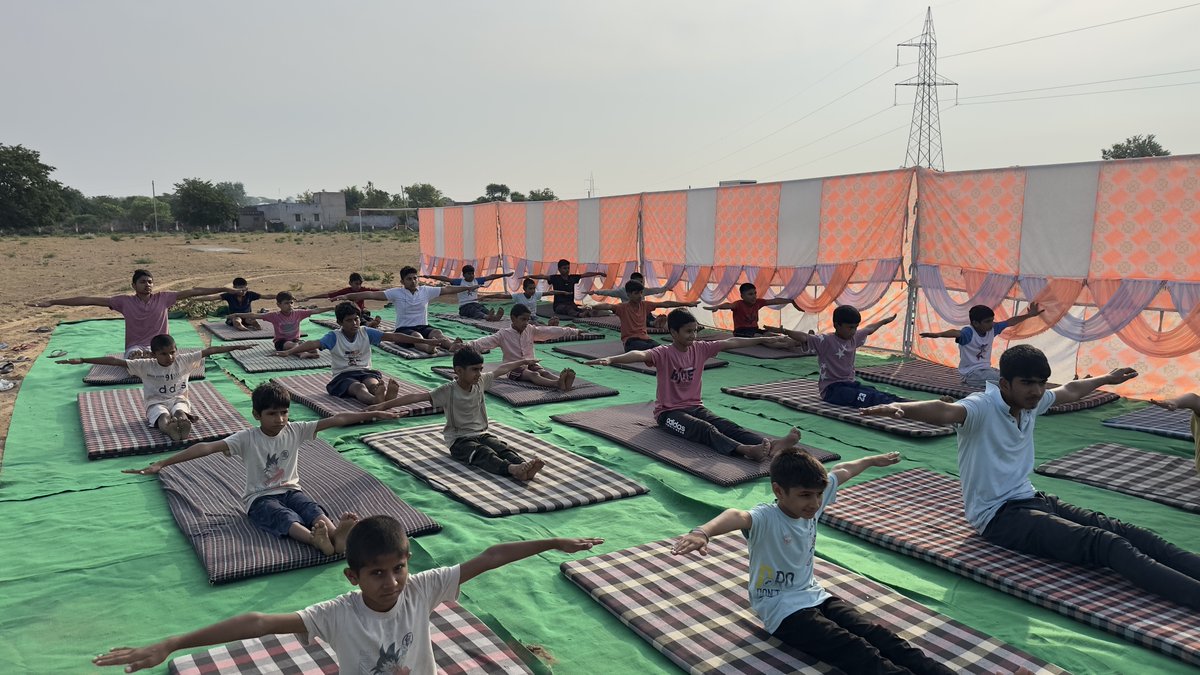 "योग शिविर का पाँचवां दिन — नई ऊर्जा, नया उत्साह, नया अनुभव।
#YogaDay5 #नईऊर्जा #नयाउत्साह #योगसेस्वस्थ्य