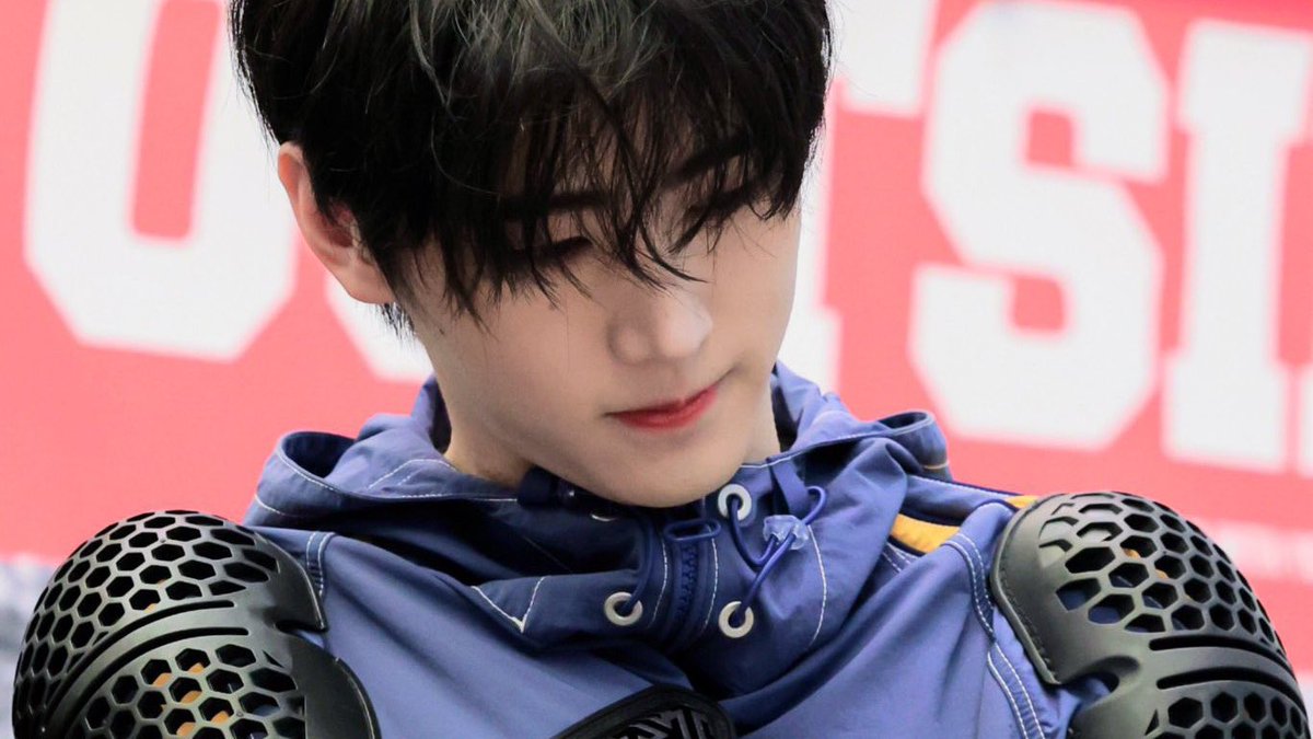 🍅 (@hisdawgs) on Twitter photo 