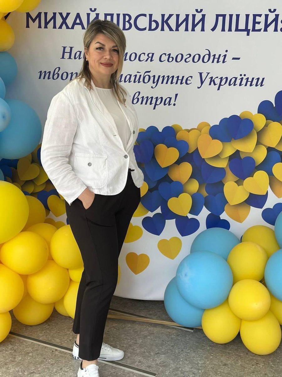 💔💔So sad
In Odesa this night during massive attack russians killed Kateryna Borsynska — a teacher and social pedagogue at the Mykhailivskyi Lyceum.

Her husband, Valentyn, was also killed alongside her.