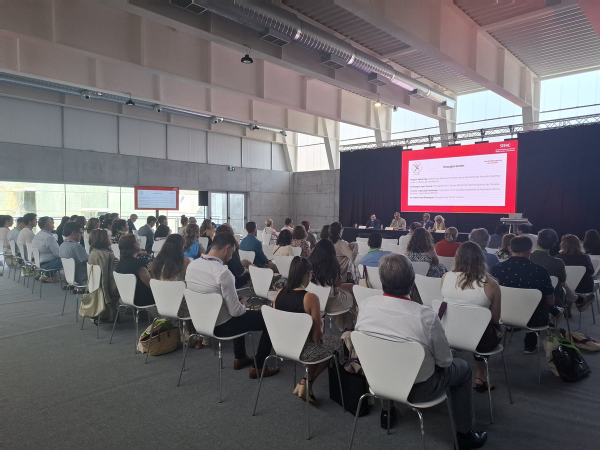 Inaugurada la última #JornadaSEFAC del 2025 en Ourense en <a href="/EXPOURENSE/">EXPOURENSE</a>
🔴Miguel Abad, dir de Atención Primaria de la gerencia del área de Ourense, Verín e o Barco de Valdeorras
🔴 Santiago Leyes, pte COF Ourense
🔴Vicente J. Baixauli, pte SEFAC
🔴Isabel Jurjo, pta SEFAC Galicia
