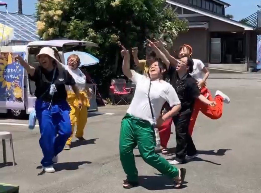 アニソンズ
ひまわりマルシェ！ご来場
ありがとうございました！
暑かった！
盛り上がっていただき、
ありがとうございました♪
#アニソンズ