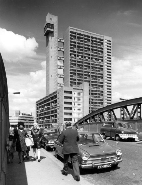 Trellick Tower, Erno Goldfinger's 31 storey apartment block on Golborne Road, North Kensington, was officially opened OTD in 1972. Built for the G.L.C. as part of the Cheltenham estate, it was listed in 1998. Read more on its design and history here buff.ly/MoEc1RH