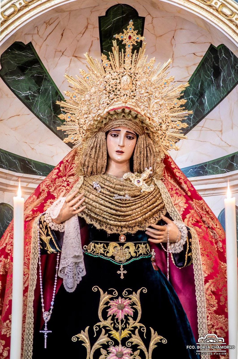 "Dios te salve, Madre del Buen Fin, llena eres de gracia, el Señor es contigo, bendita tú eres entre todas las mujeres y bendito es el fruto de tu vientre, Jesús. Santa María, Madre de Dios, ruega por nosotros, pecadores, ahora y en la hora de nuestra muerte. Amén."