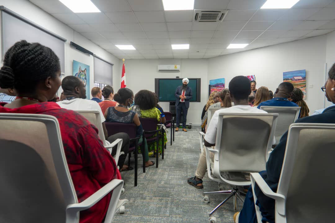 Honoré d'accueillir l'honorable Randeep Sarai, Secrétaire d'État pour le Development International, lors de sa première visite au Ghana et en Afrique. Nous sommes impatients de partager avec lui la richesse du #CanadaauGhana.