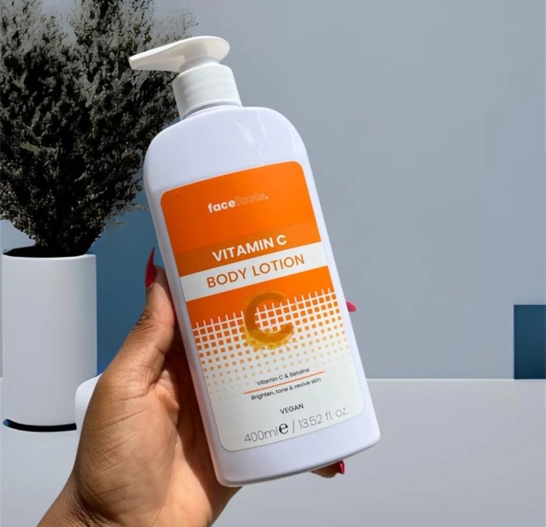 BEYONDGIRLS17's tweet image. Affordable, safe, lightening lotion for use.  All products are available for delivery. 

Send a dm to get yours now!
#SkincareThatWorks #HealthyHairJourney #GlowUpRoutine #ClearSkinDaily #HairCareGoals #NaturalGlowUp #HydratedSkinAlways #GentleSkinCare #RealResultsSkincare