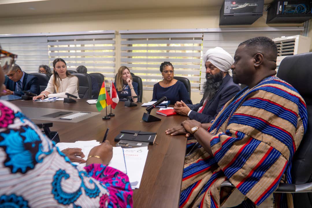 S'appuyant sur notre partenariat de longue date avec @mofagh1, l'honorable Randeep Sarai a eu des discussions approfondies avec le Sous-ministre sur le renforcement des systèmes alimentaires par le biais du projet #ModernizingAgricultureinGhana.