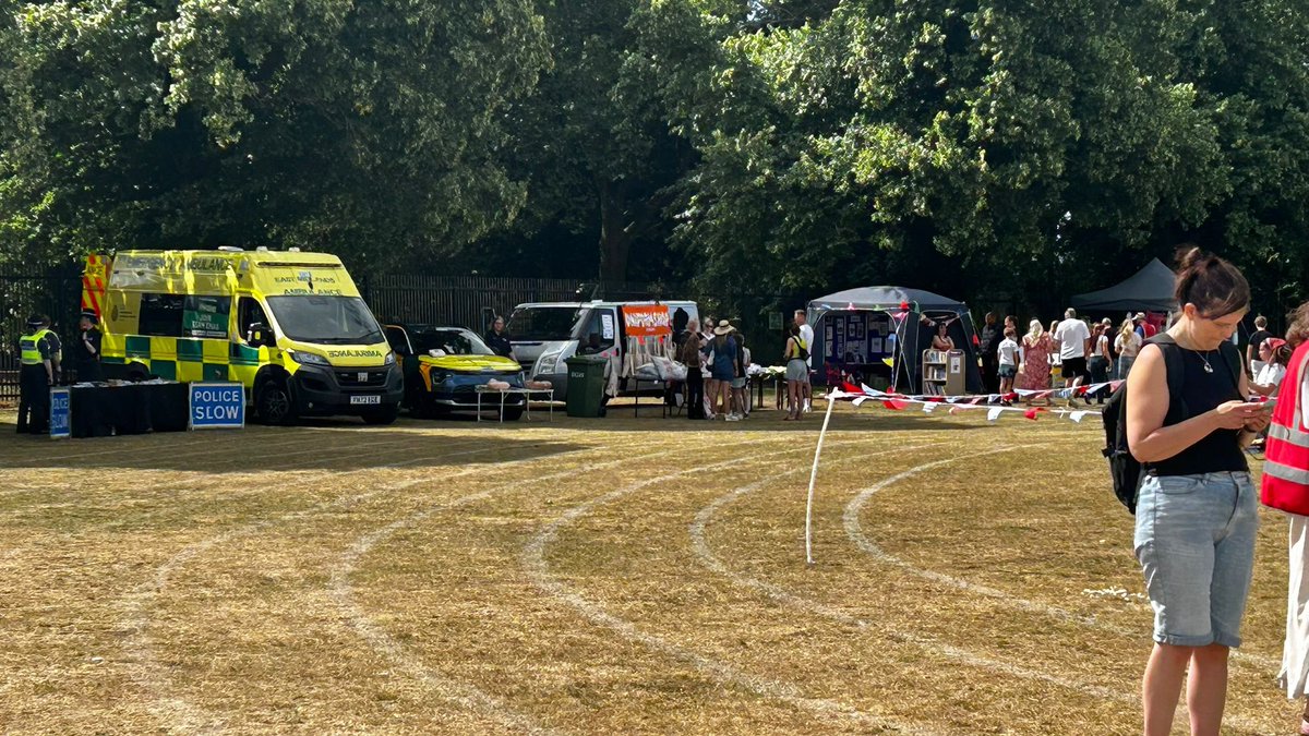 ⭐️WRENN IS 50⭐️ 

It is a beautiful day and our Summer Festival is in  full swing! Come on down and join the fun! #proudtobewrenn
