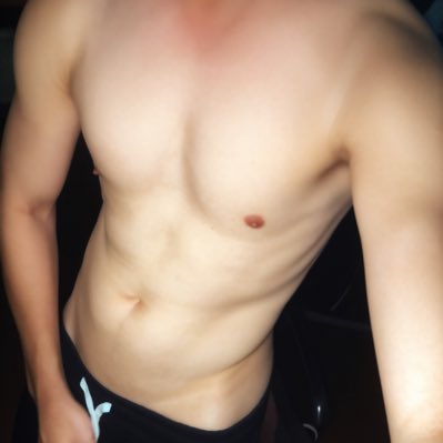 #NewProfilePic (新個人資料照片)