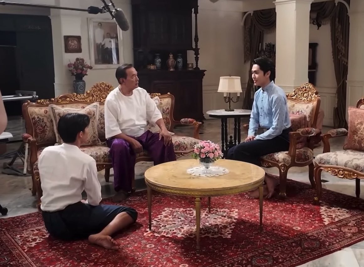 unlike dech’s father who was mean to rati bc of his background, dech’s grandfather seems to be a kind man. he even told his son to go away. maybe thats why dech’ll ask permission abt sth for mek from him. grandpa we count on u 🥹  

#MemoirOfRatiEP2 #AouBoom