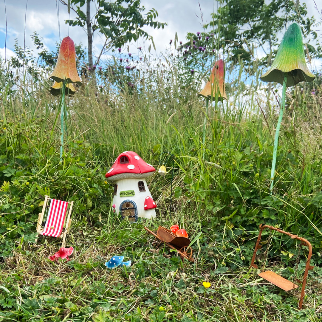 🧚‍♀️ NEW Fairy Hunt at Blacker Hall Farm! 🌸
Just £3 per child – grab a map, find 6 fairy doors &amp; collect a magical craft prize 🎨✨
Running daily through July, 10am–4pm.
Book now 👉 blackerhallfarmshop.co.uk/products/magic…
#FairyHunt #FamilyFun #WakefieldDaysOut