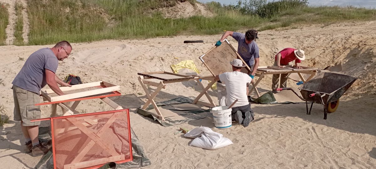End of this year’s Miocene field trip in southern Poland! Just in time for <a href="/EAVPalaeo/">EAVP</a> in Kraków next week, where we’ll look a bit more cleaned up 💫 Our team found some very interesting fossils 👀 More to come! 🙌🏼