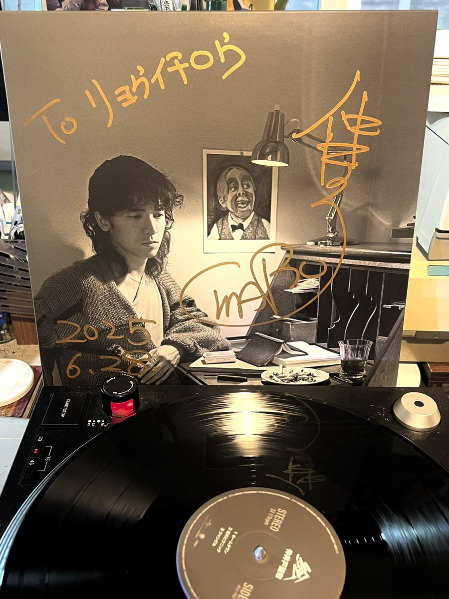 "絵"(1990)のLPリリースサイン会に行ってきた。モノクロジャケに金のマーカー、最高のサインをいただいた!これより価値のあるレコはない😭 