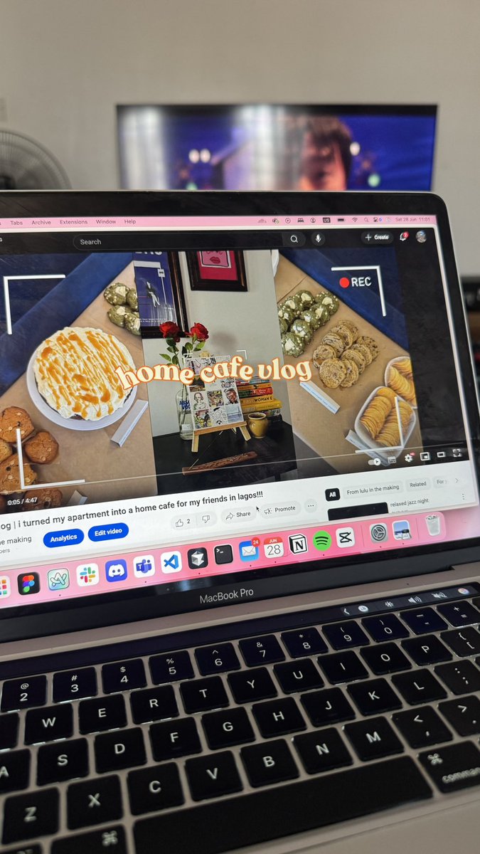 i just published my first video on youtube 🥹🥳

watch here pleaseeeeeeee
youtu.be/hD9PdmMbGGw