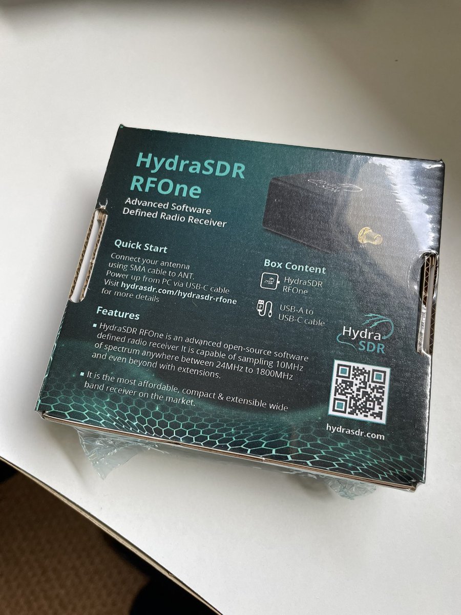Nouveau jouet <a href="/hydrasdr/">hydrasdr.com</a> !