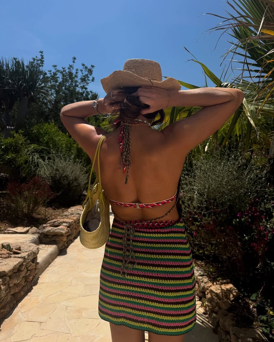 THEOUTNET's tweet image. @emzchampion is crowned the queen of crochet #FOUNDONTHEOUTNET the-outnet.visitlink.me/XDXM4m