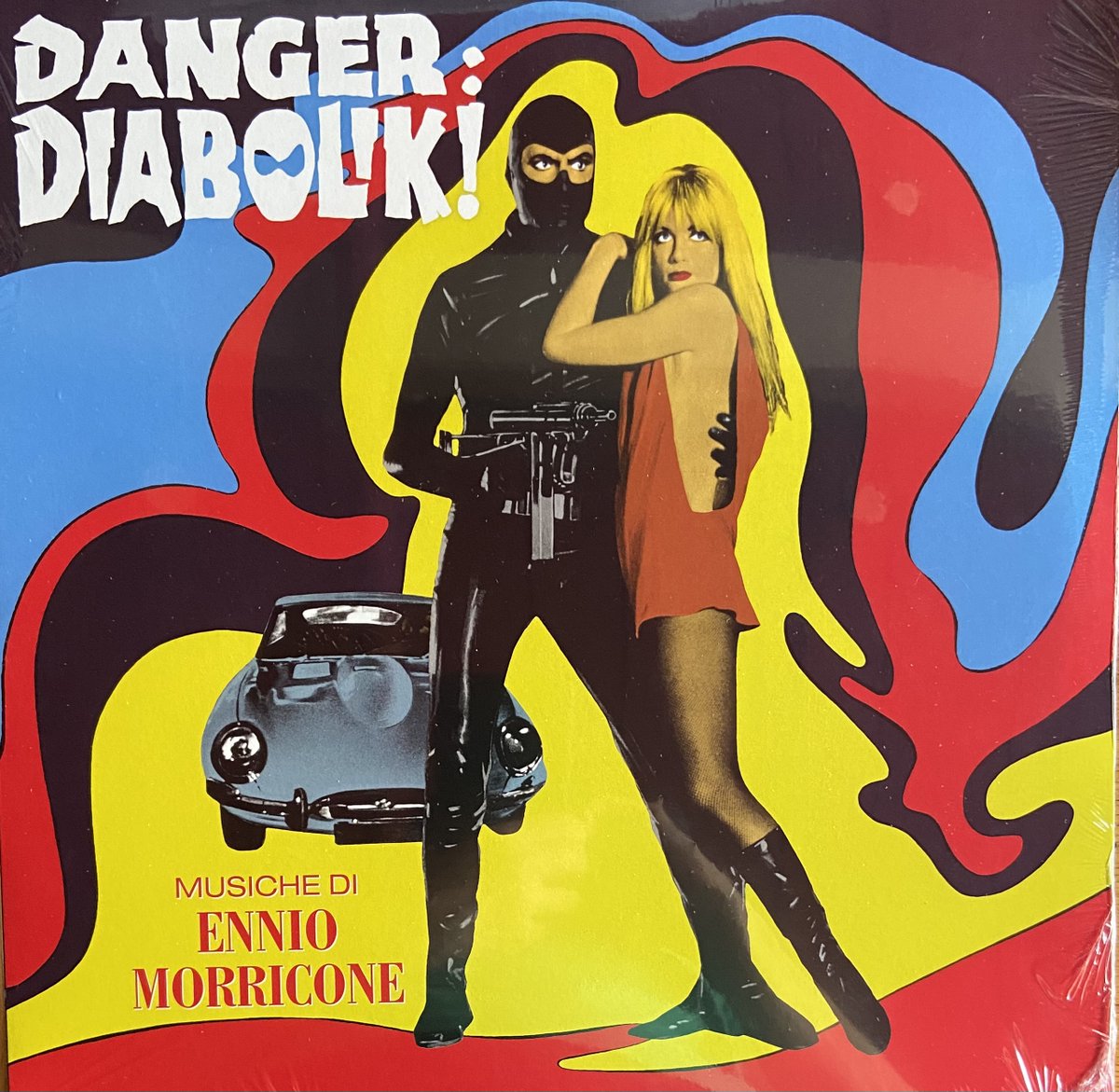 #365days365soundtracks - J361

-&gt; youtube.com/watch?v=OoyE4g…

La BA du nouveau film de Cattet et Forzani m'y a refait penser 😁