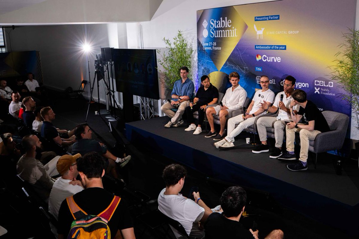 molecula_io's tweet image. Dive into Day 2 at @StableSummit with molecula!