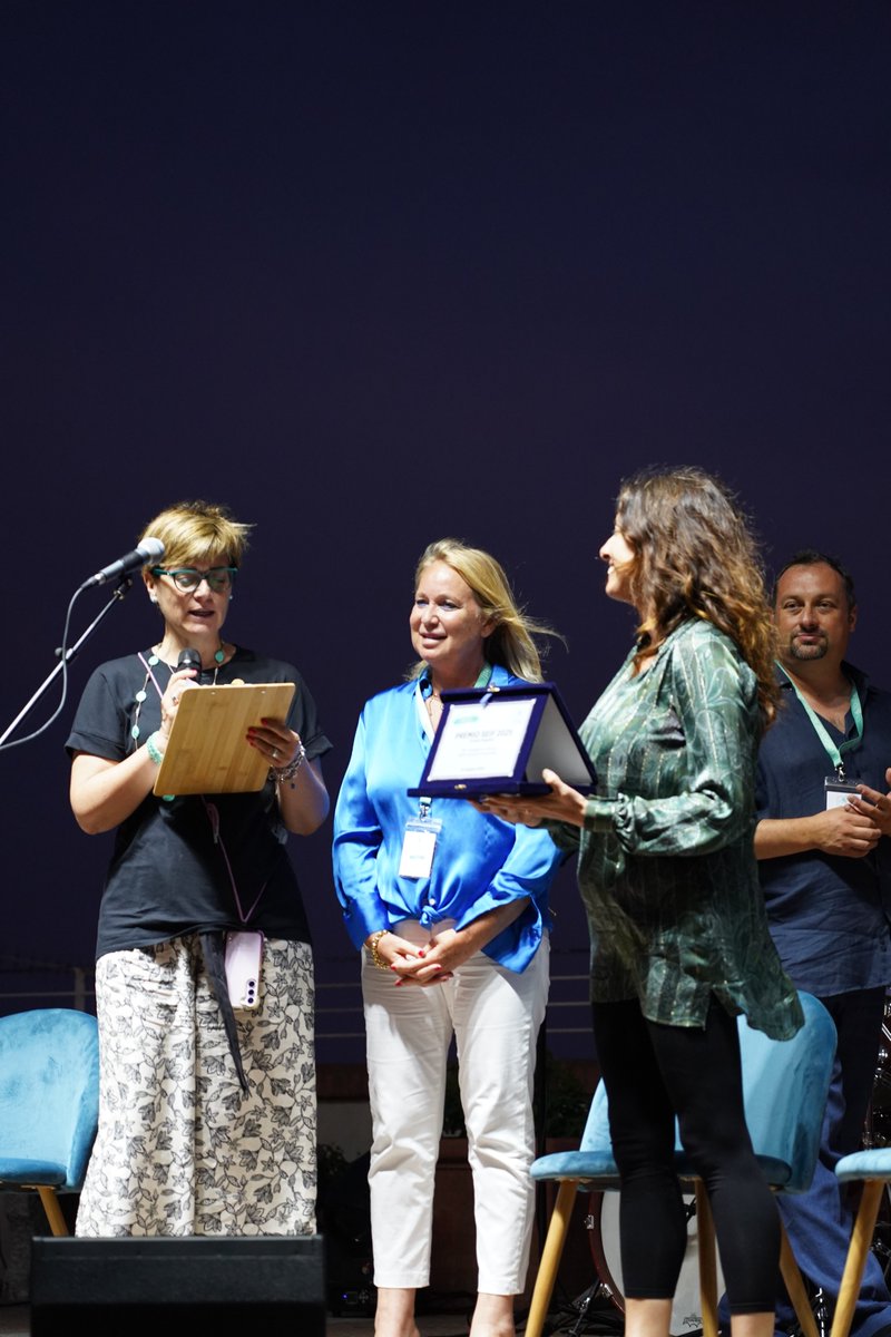 Fondazione Acqua dell'Elba (@fondacquaelba) on Twitter photo La seconda edizione del #PremioSEIF è stata assegnata ieri a Letizia Magaldi, Presidente dell’Associazione Kyoto Club e Vice Presidente Esecutivo di Magaldi Green Energy, per il suo straordinario impegno a favore dello #svilupposostenibile.
Congratulazioni!
<a href="/letimagaldi/">Letizia Magaldi</a> #SEIF2025 La seconda edizione del #PremioSEIF è stata assegnata ieri a Letizia Magaldi, Presidente dell’Associazione Kyoto Club e Vice Presidente Esecutivo di Magaldi Green Energy, per il suo straordinario impegno a favore dello #svilupposostenibile.
Congratulazioni!
<a href="/letimagaldi/">Letizia Magaldi</a> #SEIF2025