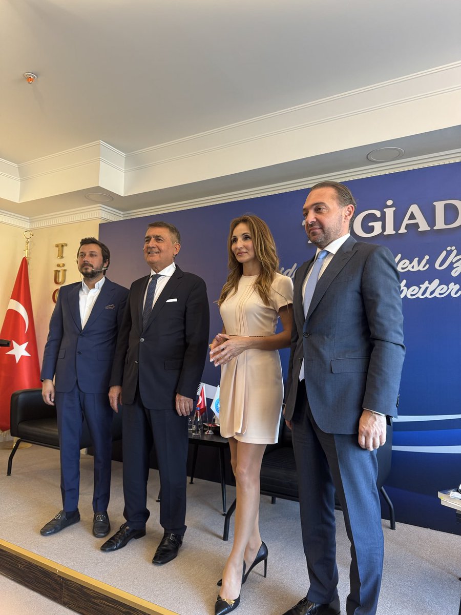 #TÜGİAD 
#liderlikFelsefesiÜzerineSohbetler de 
⁦<a href="/TUSIAD/">TÜSİAD</a>⁩ başkanı ⁦<a href="/_ORHANTURAN/">Orhan TURAN</a>⁩ ⁦<a href="/TUGIAD/">TÜGİAD</a>⁩ Yk üyesi ⁦<a href="/ogundogandgts/">Ogün DOĞAN</a>⁩ dinledik. Güzel bir sohbet oldu. ⁦<a href="/GurkannYILDIRM/">Gurkan Yıldırım</a>⁩