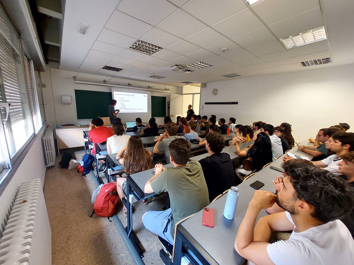 COLGEOCAT ha participat en una jornada molt interessant sobre desenvolupament i assessorament professional per recents graduats organitzada pel Dept. de Geologia de la Facultat de Ciències de la Universitat Autònoma de Barcelona.  Molt agraïts als estudiants per l'interès. #UAB