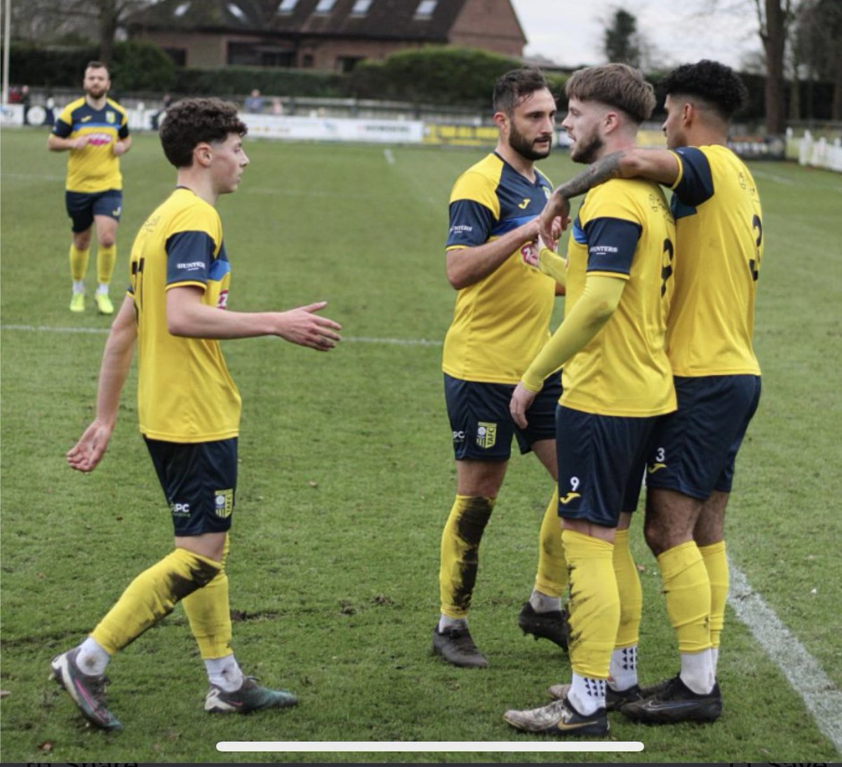 TadcasterAlbion's tweet photo. MATCH AND BEER FESTIVAL DAY 🚨 

Join us at TODAY’s pre season charity match v @Glassywelfare (KO 2pm)

Enjoy a choice of 32 beers, presecco, great food, live music &amp; LIVE FOOTBALL with a comp glass &amp; all for only 

£10 a ticket.🍺🥂🥧⚽️

PAY ON THE DOOR

#LUFC  #YCFC #SUFC #BFC https://t.co/YRhfBUcsAb