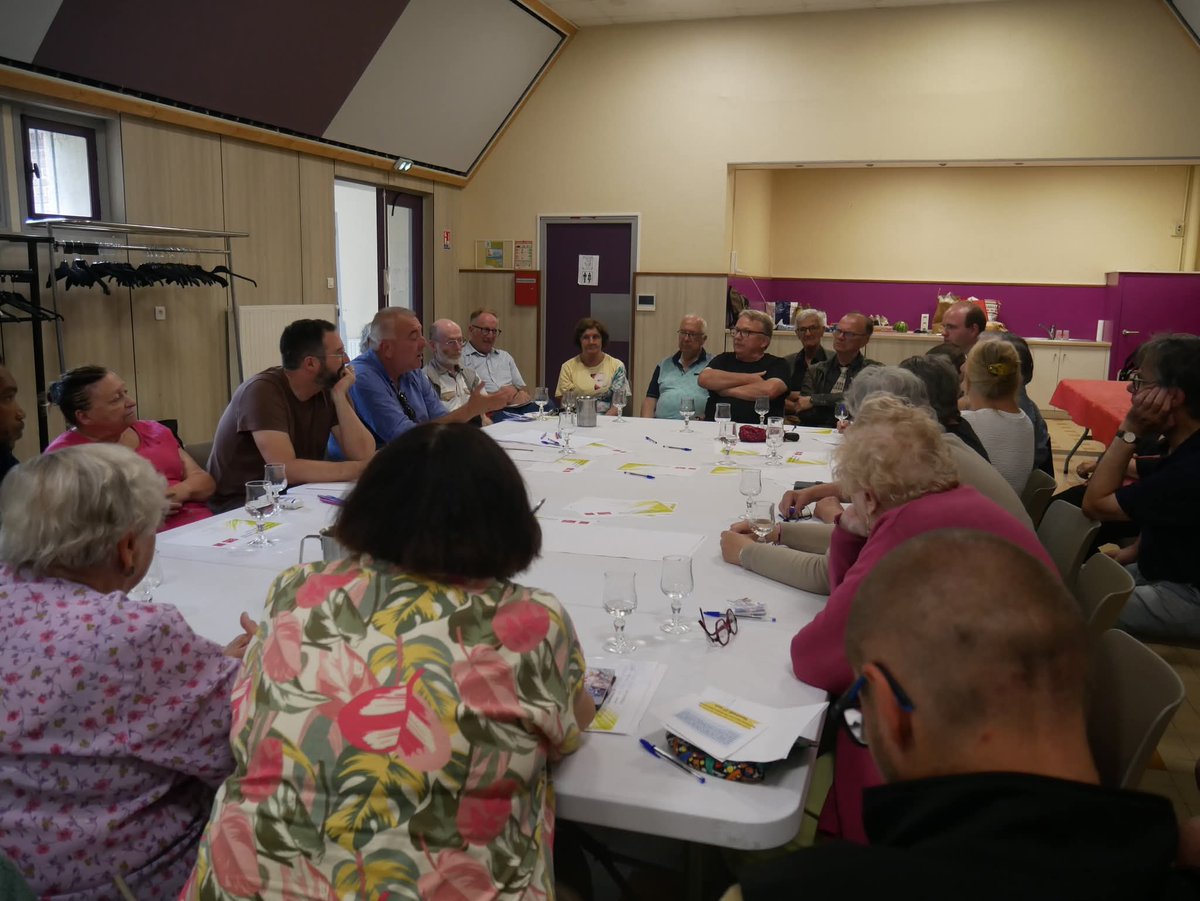 L_Deffontaines's tweet image. Amiens 2026 : la gauche s’organise pour gagner 

Hier soir, près de 120 Amiénois ont participé à l'atelier co-organisé avec Picardie Debout. Une énergie, une envie, une détermination : le rassemblement est lancé.

L'espoir est là, dans 9 mois, nous gagnerons !