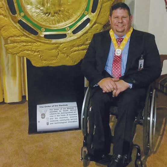thandsmathibela's tweet photo. ⸻
I can’t wait for 2pm to be on @HopeAlive_Radio . At 3pm, I’ll talk to  @dougandersonza! He  is a passionate advocate for inclusion and accessibility. It’s going to be a powerful conversation on #Champion’s Circle on @HopeAlive_Radio 
#TheVoiceOnWheels https://t.co/SjJfQlpgdy
