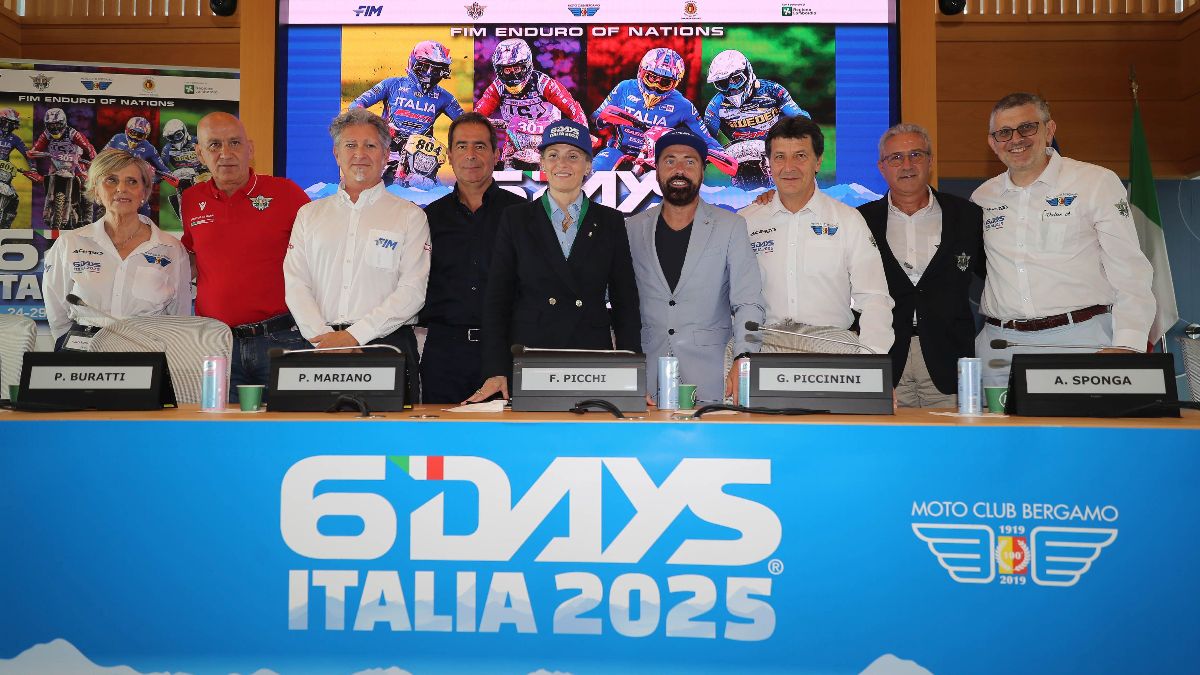 FIM_live's tweet photo. 🇮🇹 6DAYS® Italia Press Conference 🇮🇹
Read more 👉 https://t.co/3peeV2r3Sb
#FIM | #FIMISDE | #6Days®️ | @FIMISDE https://t.co/bAqW1ngCX2