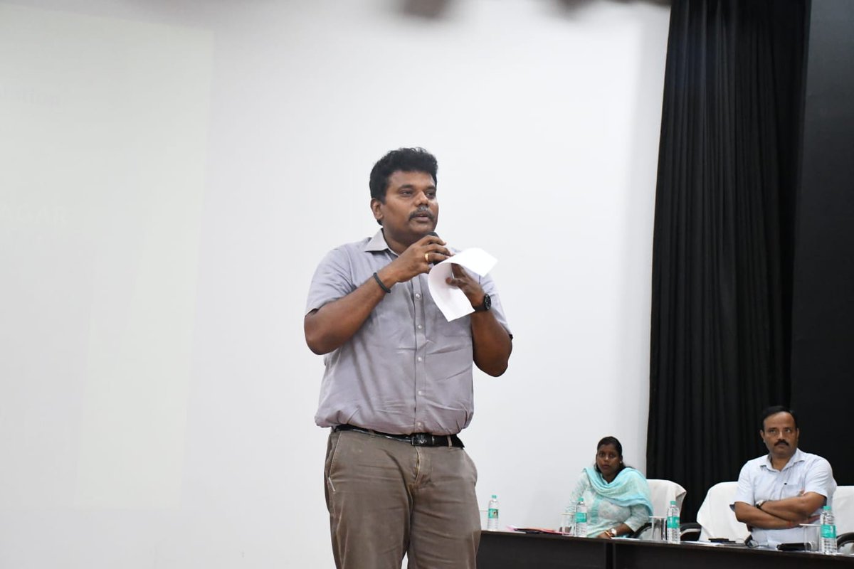 DM Siddharthnagar tweet media