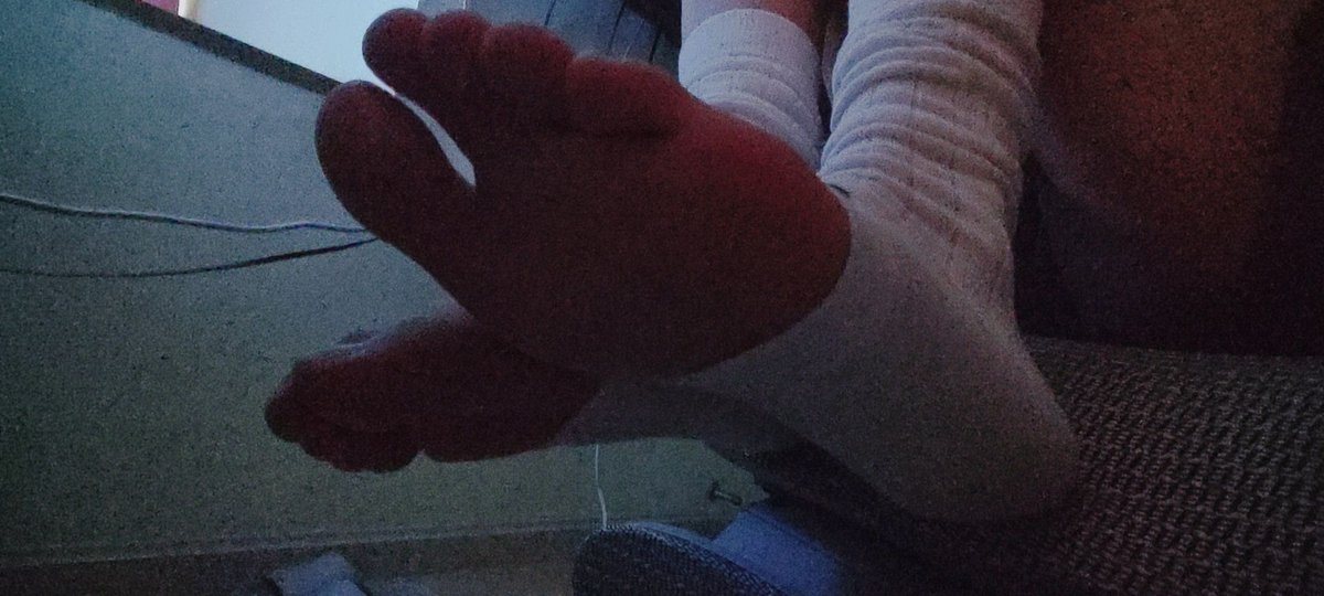 关掉灯……偷偷……